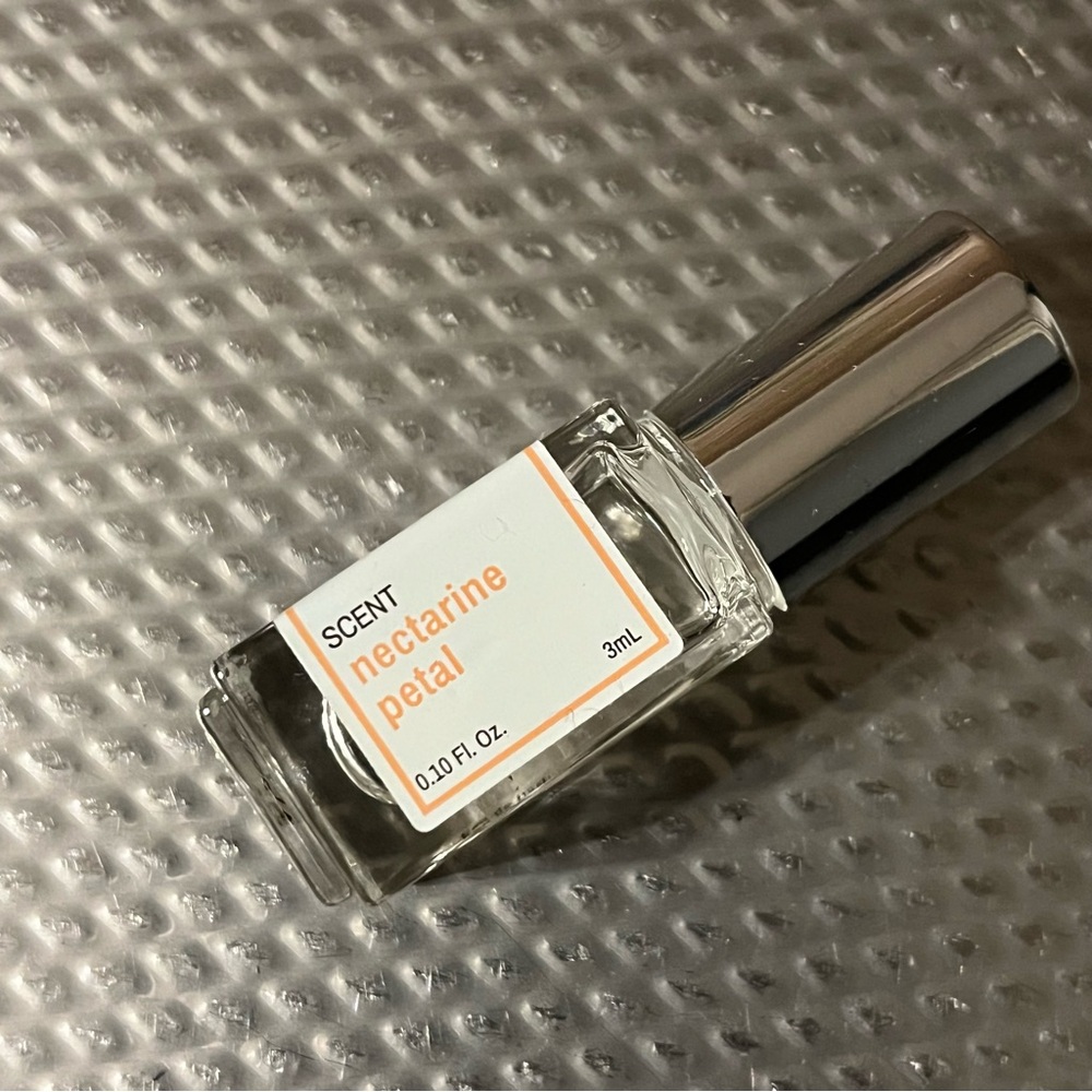 Clean Reserve H2eau Nectarine Petal travel size, 3mL
